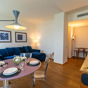 Skyattic - 801 - Citylife - 1 Min Domodossola M5 Milano