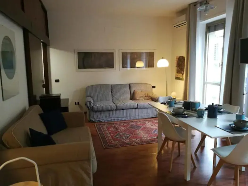 Flat 11 Mm1 Loreto Pasteur Con Posto Auto - P5 Milano